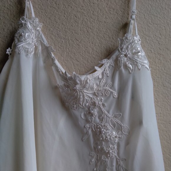 Vintage Private Luxuries White Sheer Slip Dress with Floral Patch Detail - Picture 2 of 6